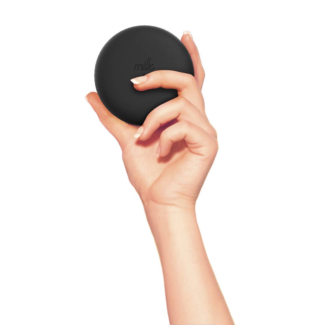 MACARON travel hairbrush black licorice
