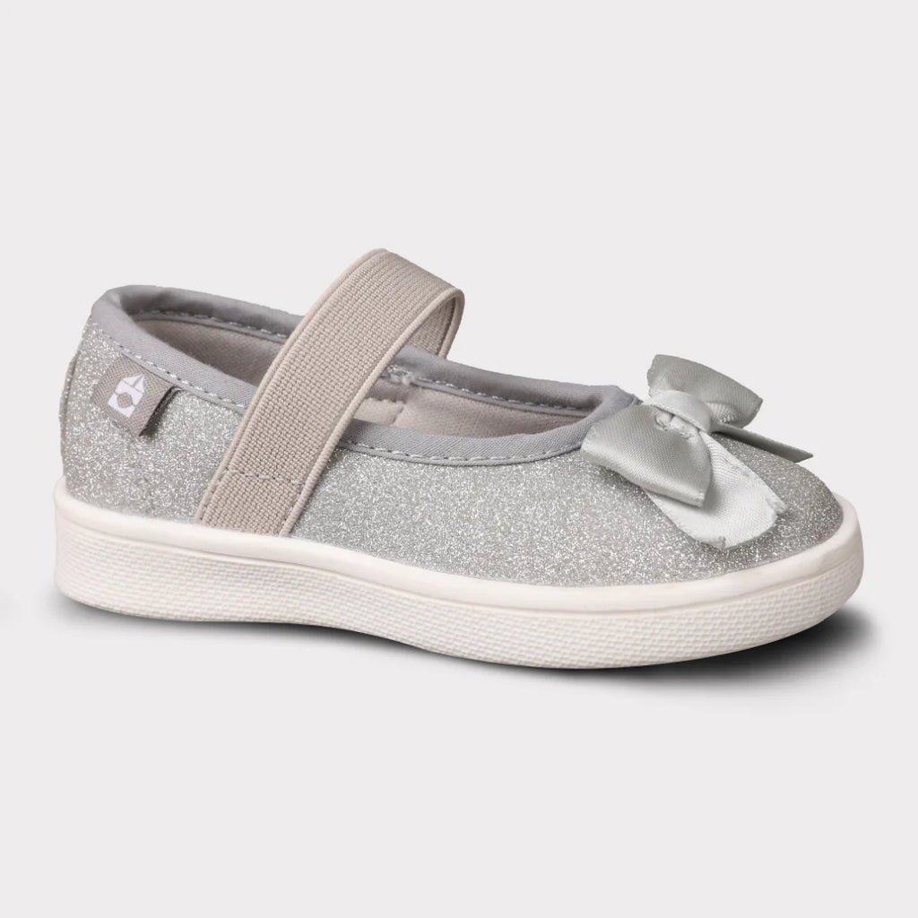 Quinn Girls Crib Slip-On Shoe