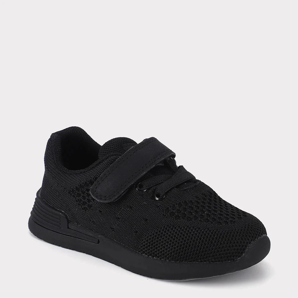 Wynn Unisex Hook & Loop Sneaker