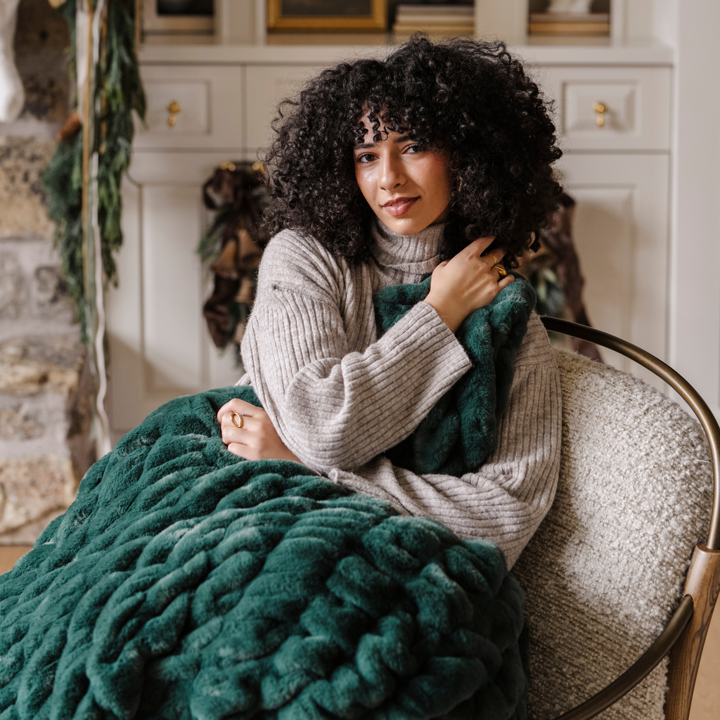 DOUBLE RUCHED FAUX FUR THROW BLANKETS