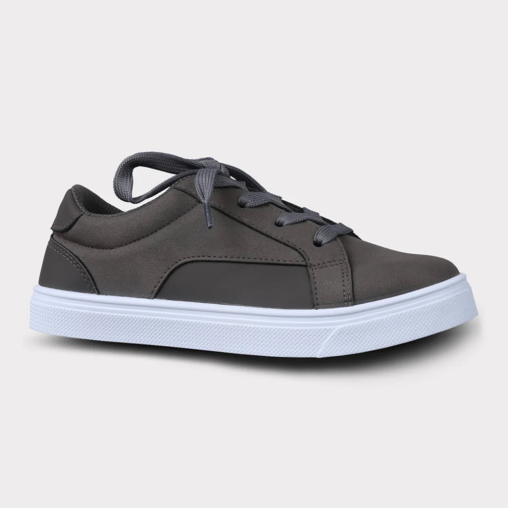 Leo Youth Lace-Up Sneaker
