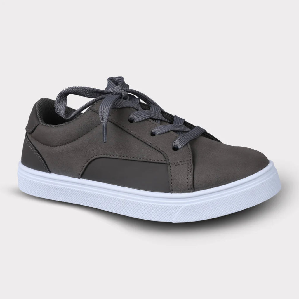 Leo Youth Lace-Up Sneaker