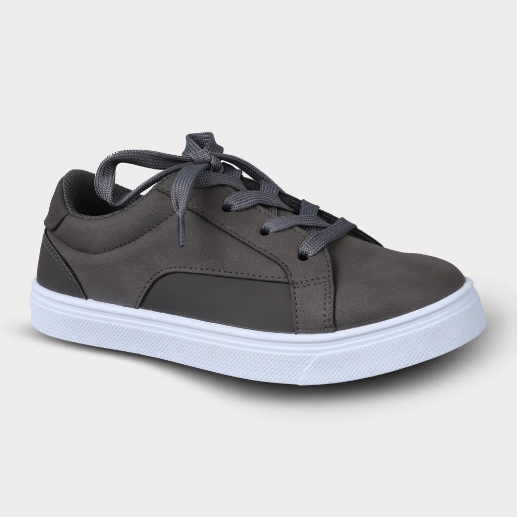 Leo Youth Lace-Up Sneaker