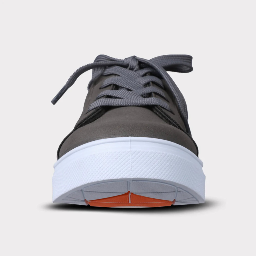 Leo Youth Lace-Up Sneaker