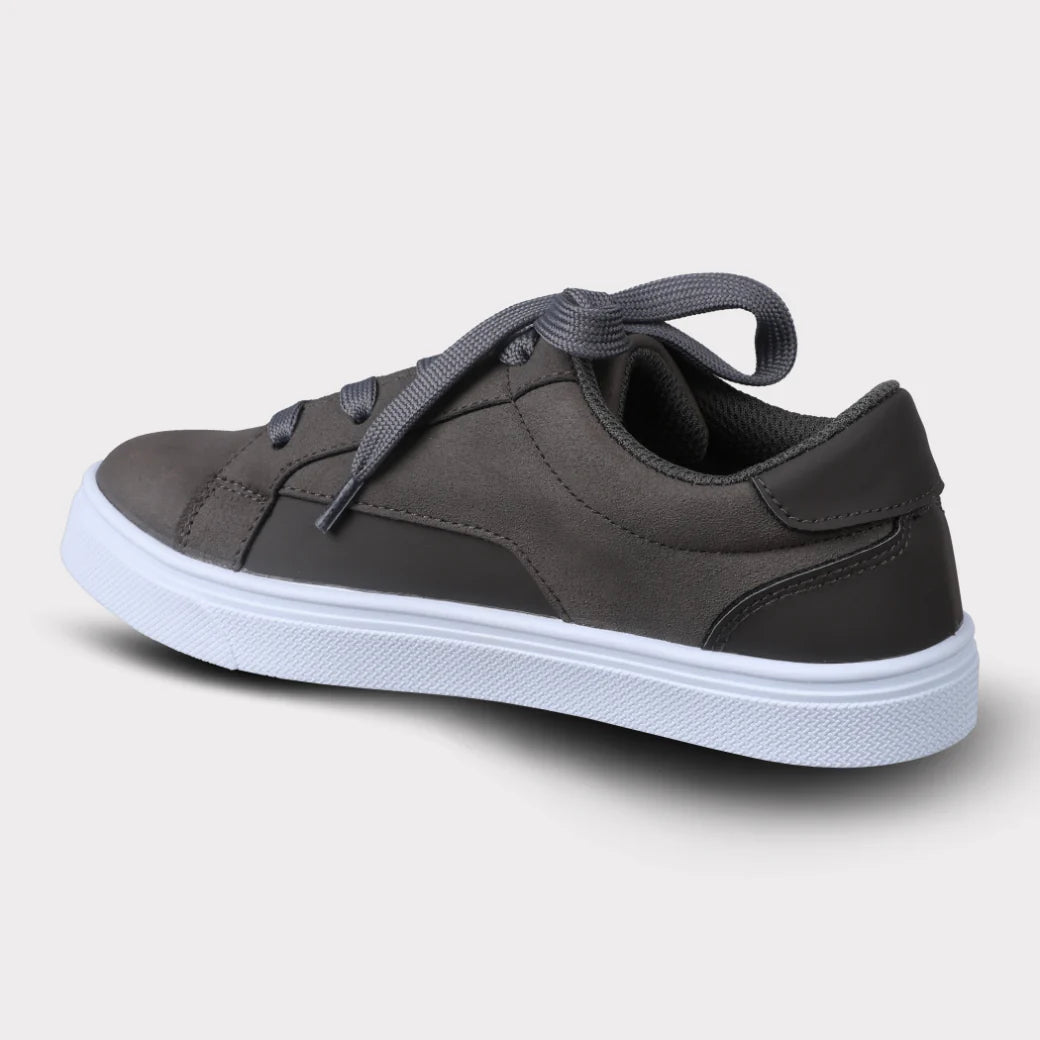 Leo Youth Lace-Up Sneaker