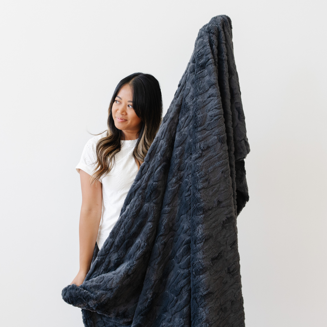 PATTERNED FAUX FUR XL THROW BLANKETS
