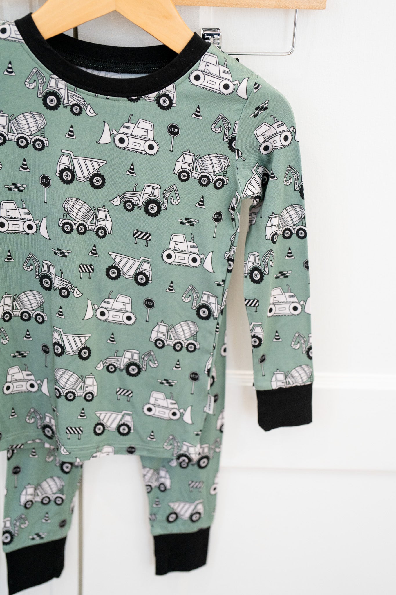 Construction Trucks | Two Piece Set