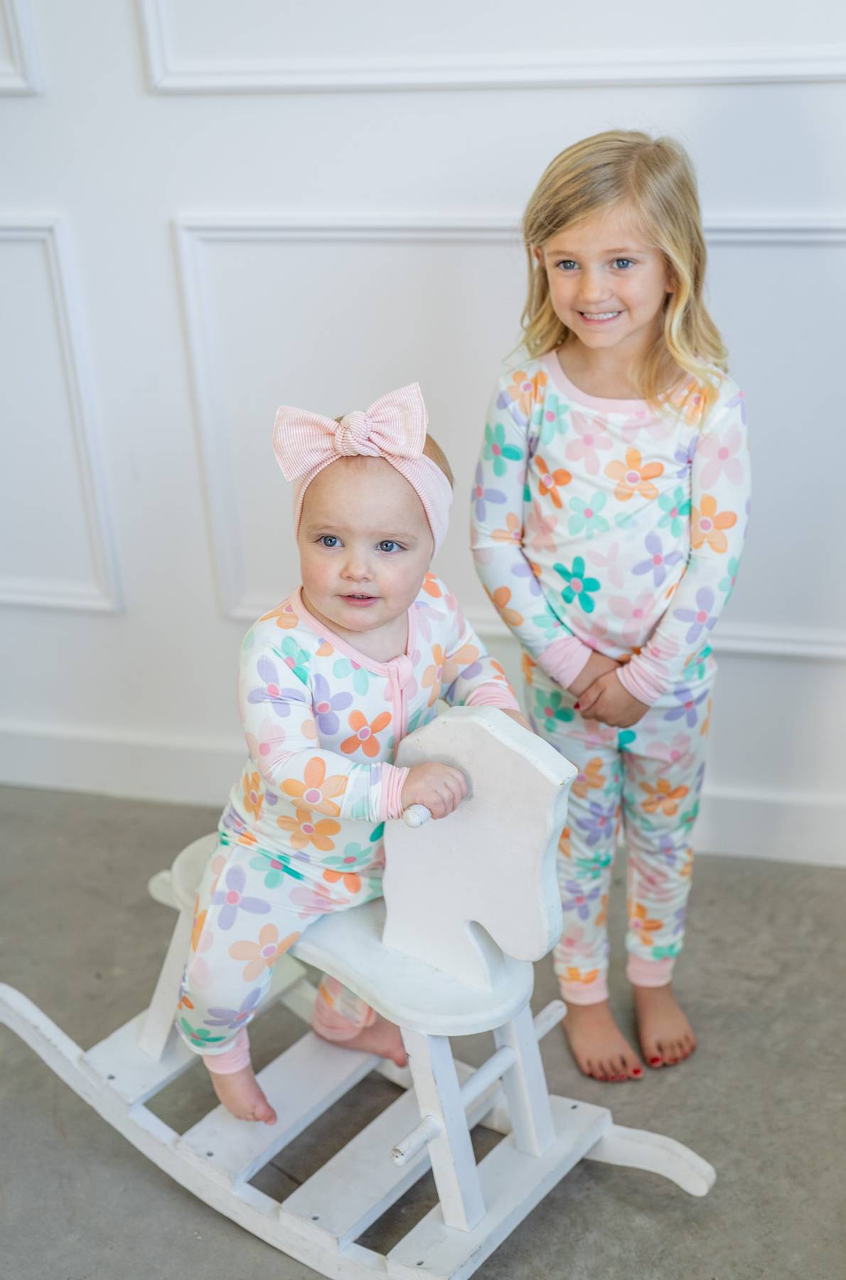 Retro Daisy | Two Piece Pajama Set