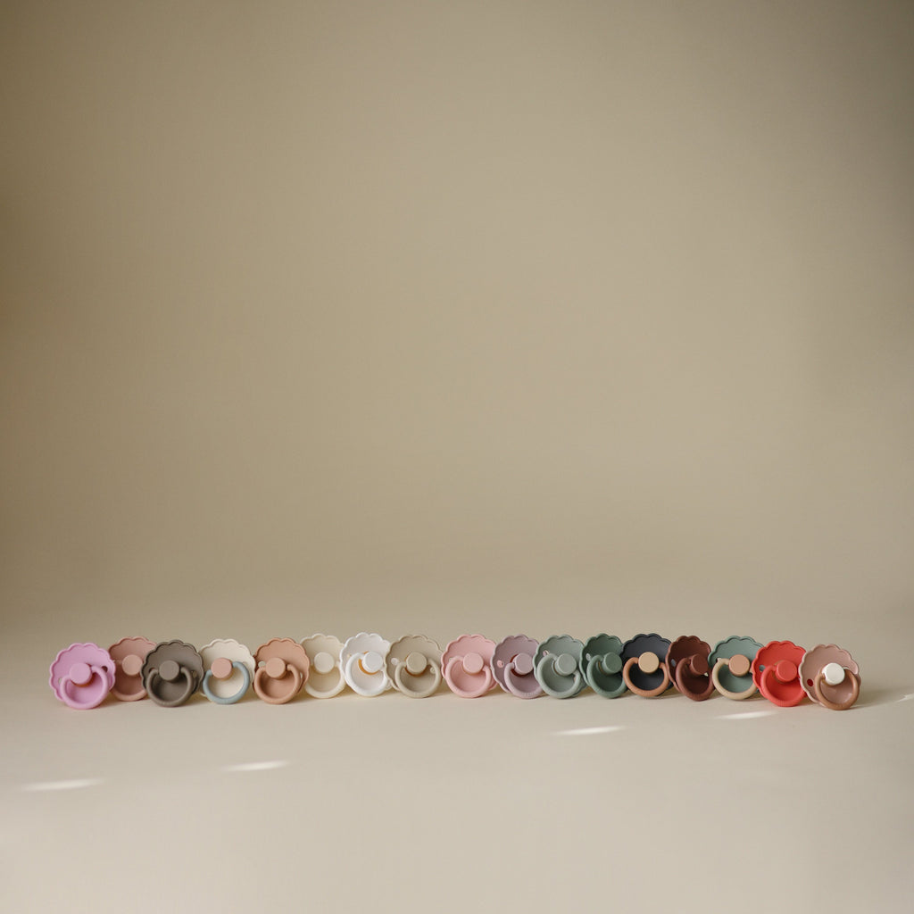 FRIGG Daisy Natural Rubber Pacifier 2-Pack