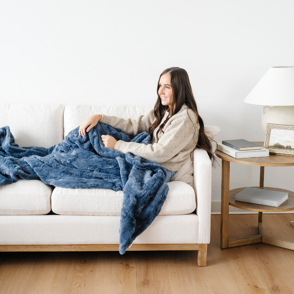 PATTERNED FAUX FUR THROW BLANKETS