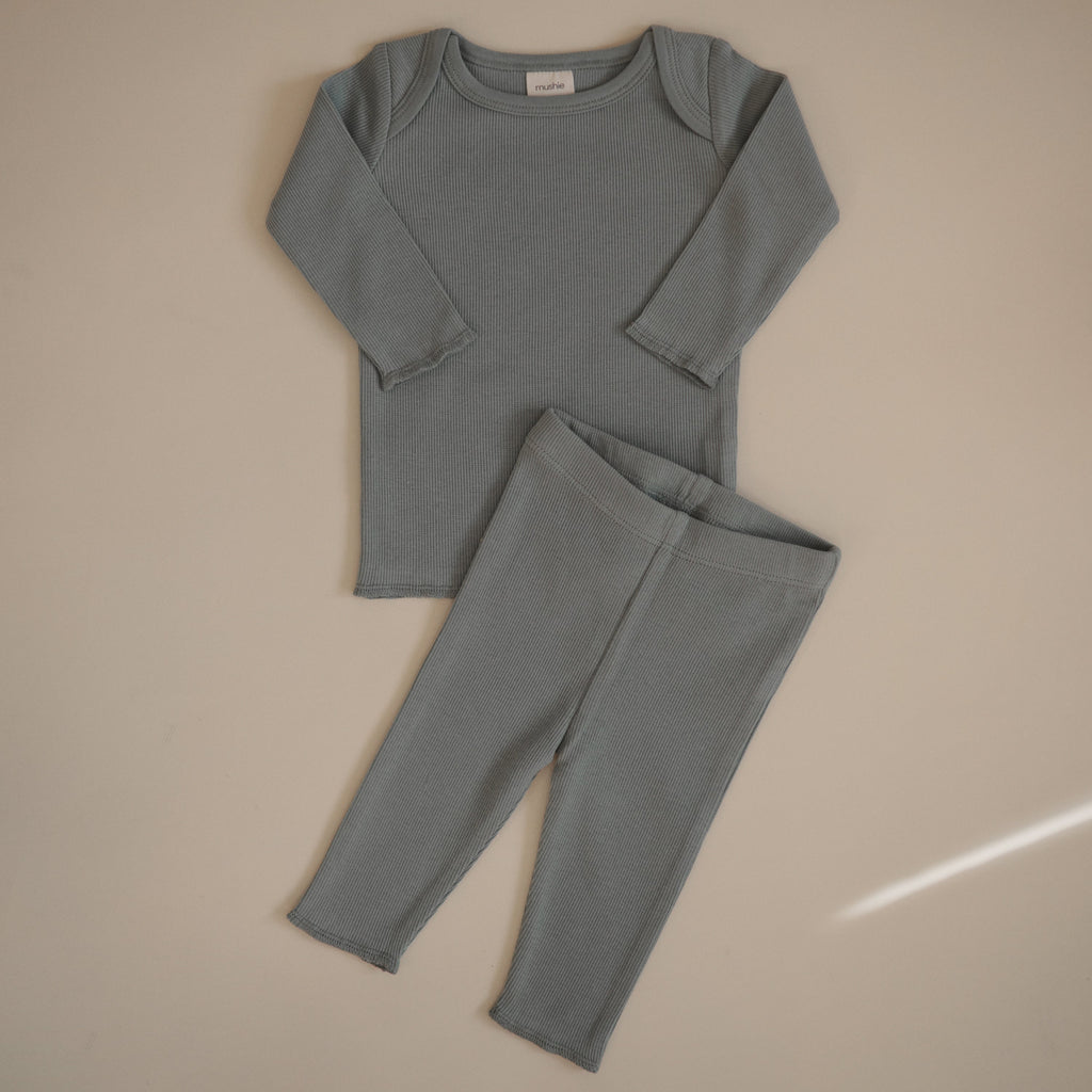Two Piece Set