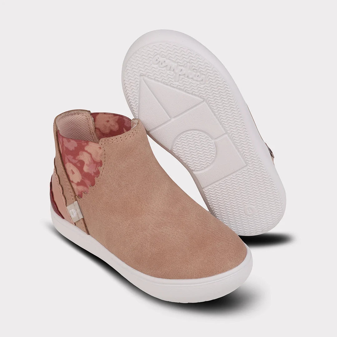 Quinta Girls Pull-On Boot