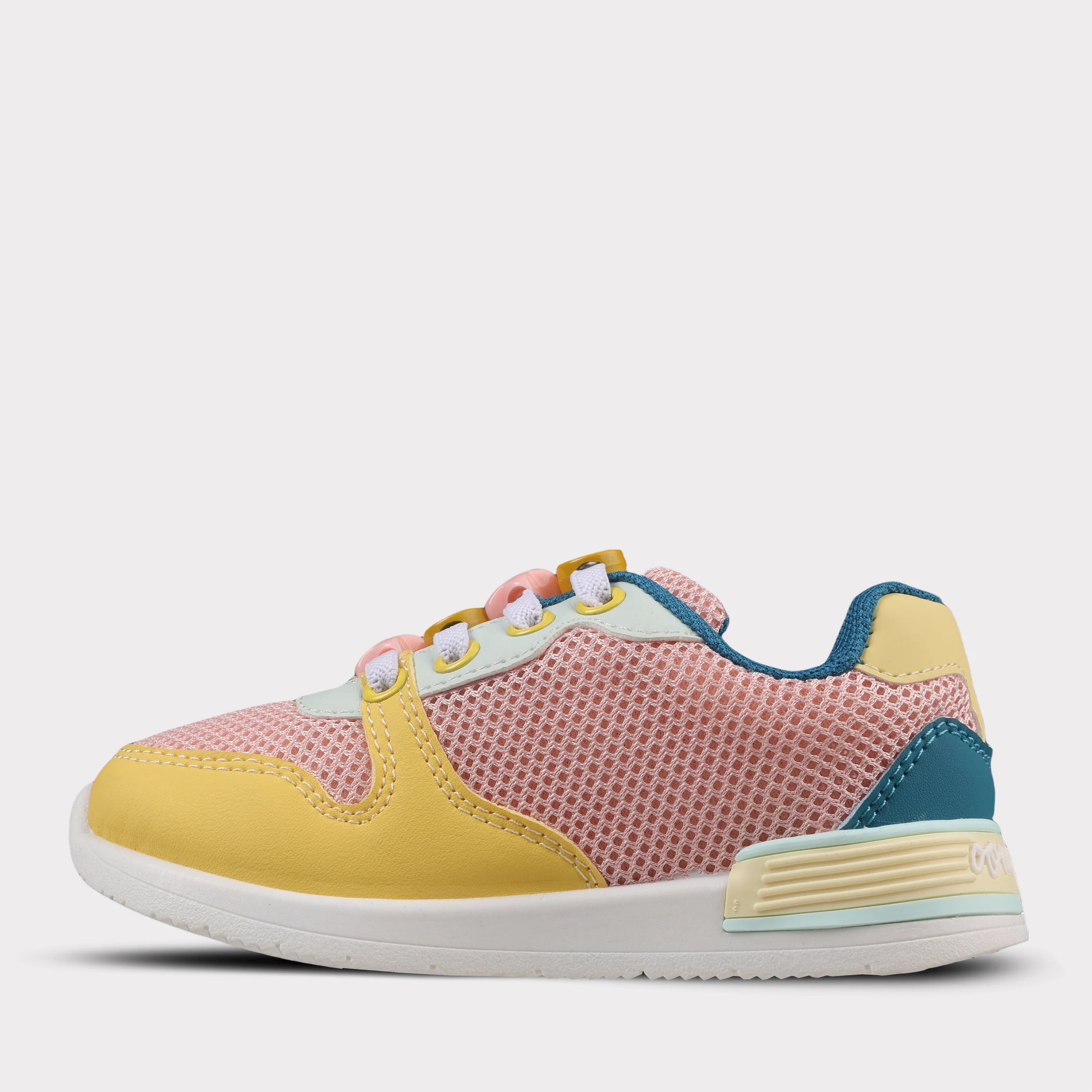 Wilma Girls Slip-On Sneaker